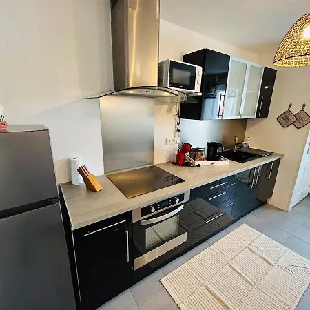 Appartement Doyen 2 - Reposant - Proche Centre Reims