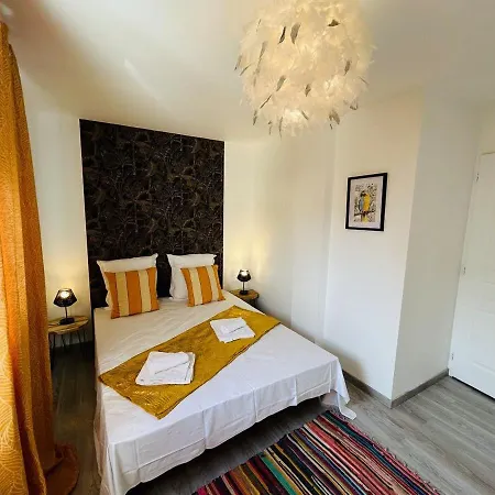 Appartement Doyen 2 - Reposant - Proche Centre *